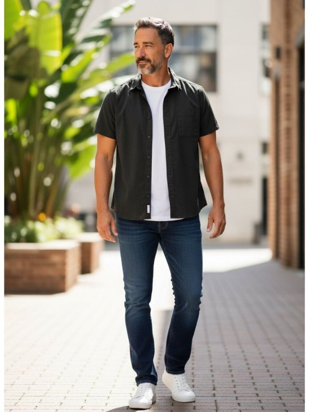 RVCA Mens Slim Fit Short Sleeve Button-Up Shirt Black Medium Lightweight
